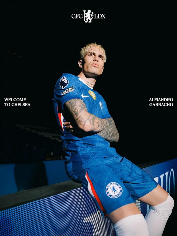 bob半岛体育官方网站-官方：切尔西签下21岁曼联边锋加纳乔，签7年+转会费4000万镑