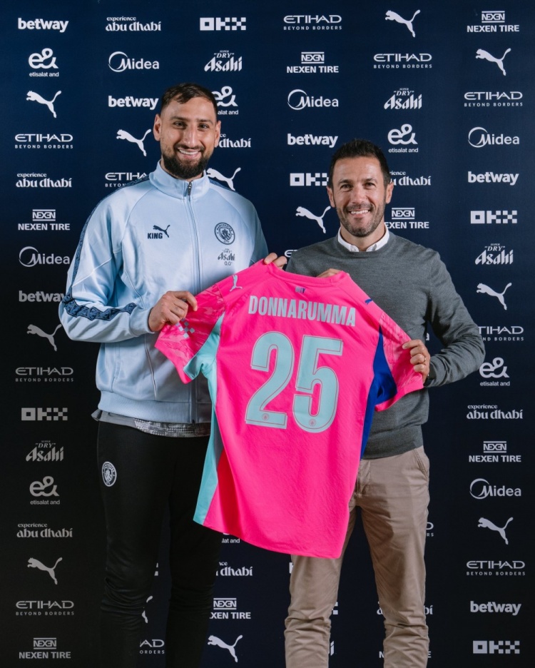 bob半岛体育官网-门将强援!曼城社媒晒多纳鲁马亮相照片:他来了🤩