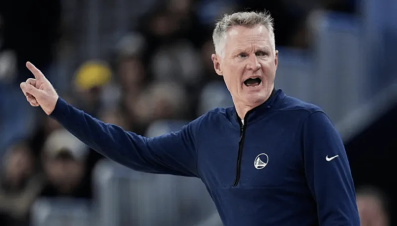 bob半岛体育-科尔谈对手提速：所有球队都在提，不是因为我们老而被针对