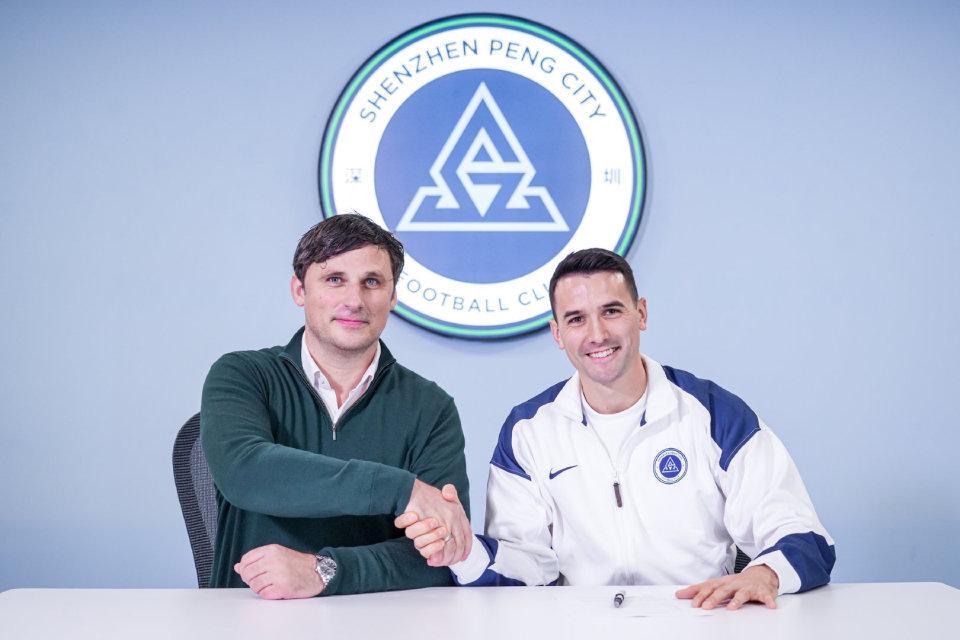 bob半岛体育官网-周定洋获500万顶薪！媒体人热议：绝对超值，最后一份大合同