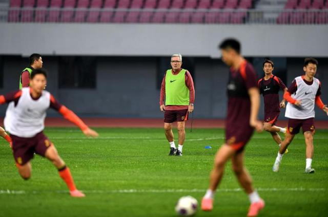 bob半岛体育-​马德兴：国足海口一期集训看人更重要