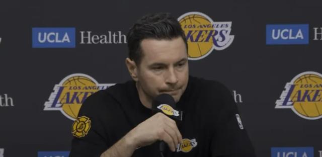 bob半岛体育官方网站-雷迪克：我们的防守很糟糕 感觉内线根本没人