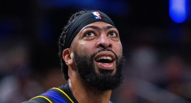 bob半岛体育平台-【观点】詹姆斯沦为数据刷子 他已是湖人争冠累赘